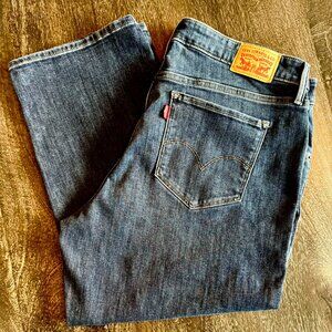 Levi Capri Women's size 18